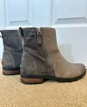 Sorel Emelie Zip Waterproof Ankle Bootie in Quarry Grey Suede NL3312-052
